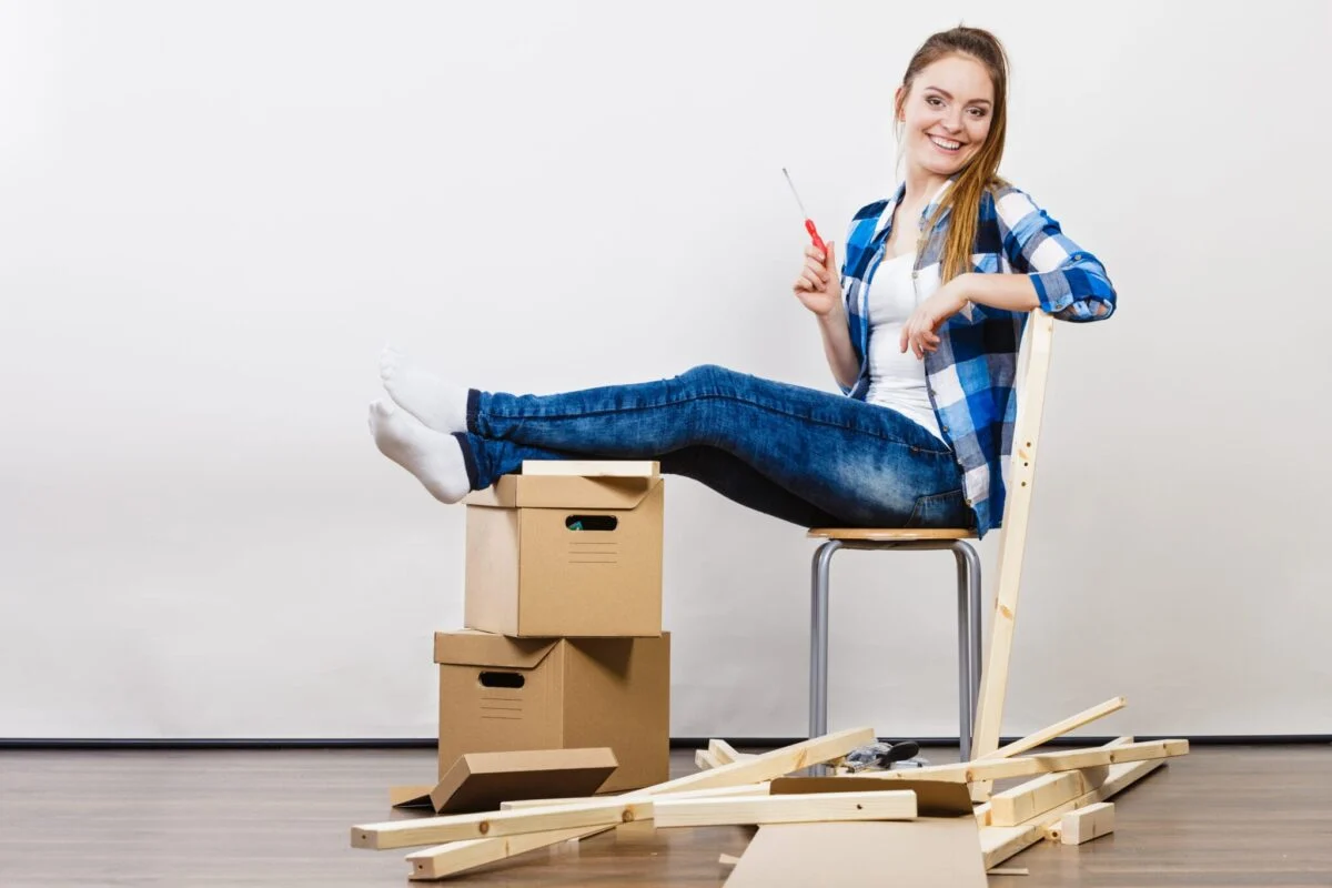 5 tips for packing when youre moving out before you hire a professional to move your stuff moving into new apartment house