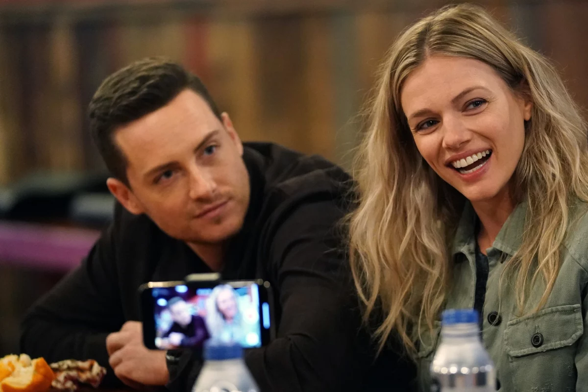 chicago pd what does halsteads leave mean for upton jesse lee soffer tracy spiridakos