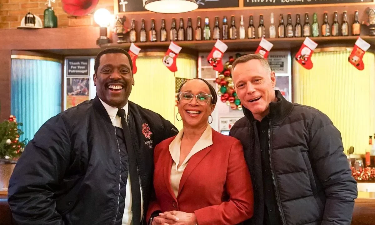 the 3 characters who say goodbye to one chicago dramas with the new seasons one chicago.jpg 1621473358