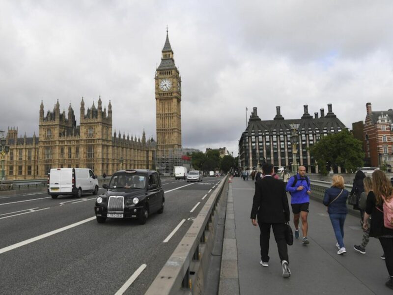 united kingdom will stop requiring a visa for peruvian tourists from november 9 000442417w