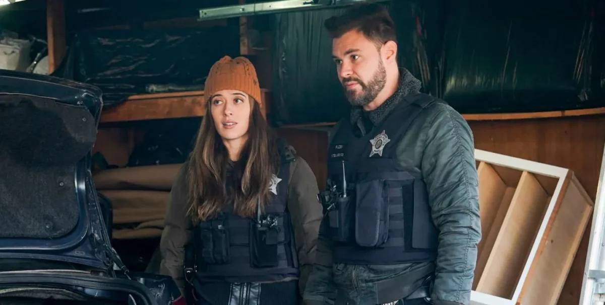 the real reason chicago pd wont premiere season 11 in 2023 kim burgess y adam ruzek chicago pd.jpg 2121054070