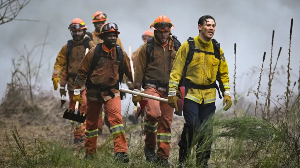 “My Kinda Leader” – When a massive and unpredictable wildfire breaks out in neighboring Drake Country, the station 42 and third rock crews are called to help aid in the rescue efforts, on FIRE COUNTRY, Friday, March 10 (9:00-10:00 PM, ET/PT) on the CBS Television Network and available to stream live and on demand on Paramount+*. Pictured (L-R): W Tre Davis as Freddy Mills, Max Thieriot as Bode Donovan, and Kevin Alejandro as Manny Perez. Photo: Sergei Bachlakov/CBS ©2023 CBS Broadcasting, Inc. /
