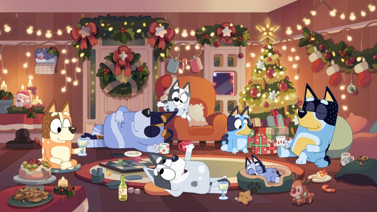 bluey redefines christmas with an exclusive six hour marathon bluey s1 verandah santa 001 scaled 1