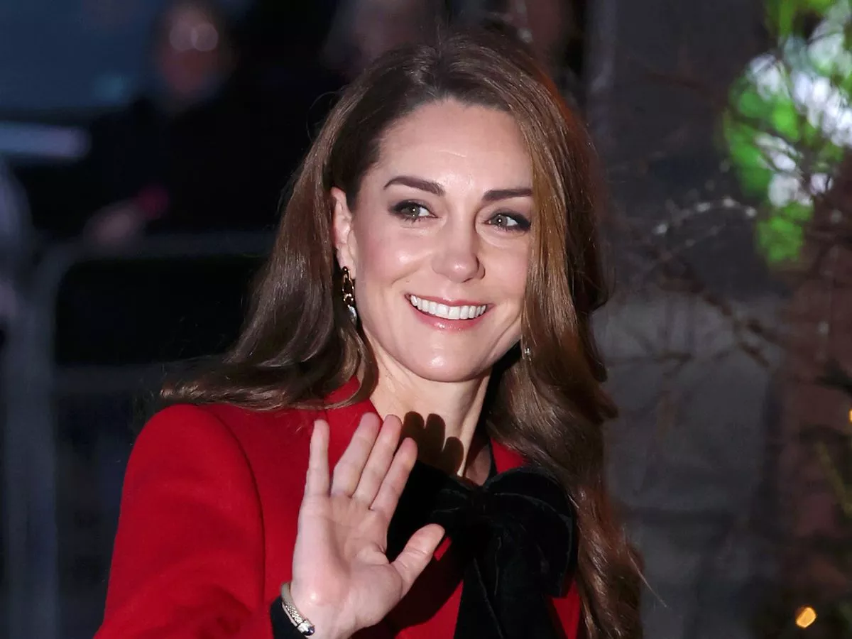 kate middleton reflects on a difficult year at london carol service 0 members of the royal family attend the together at christmas carol service