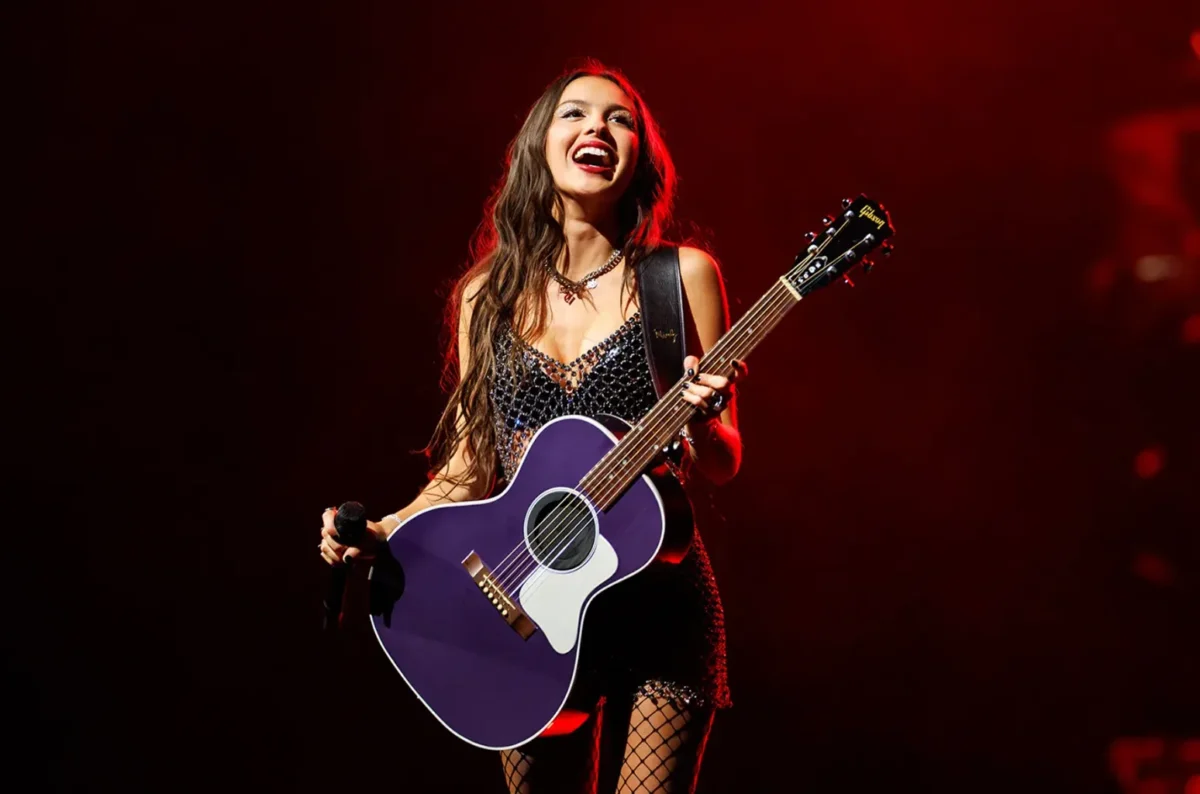 olivia rodrigo announces her highly anticipated guts world tour spilled for 2025 olivia rodrigo guts tour intuit 2024 billboard espanol 1548