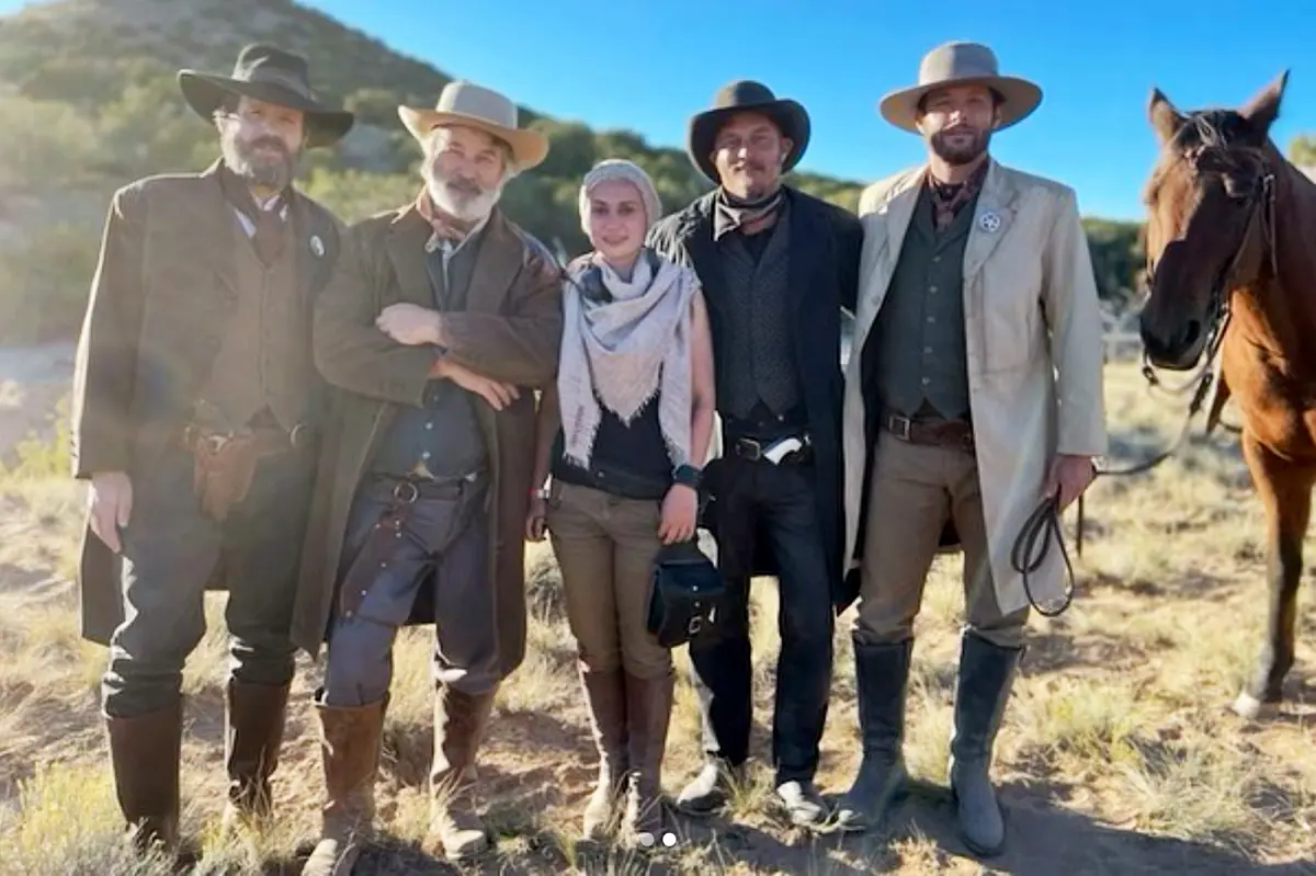 Alec Baldwin's 'Rust' Quietly Returns to Theaters Amid Lingering Tragedy 14 Cast of Rust